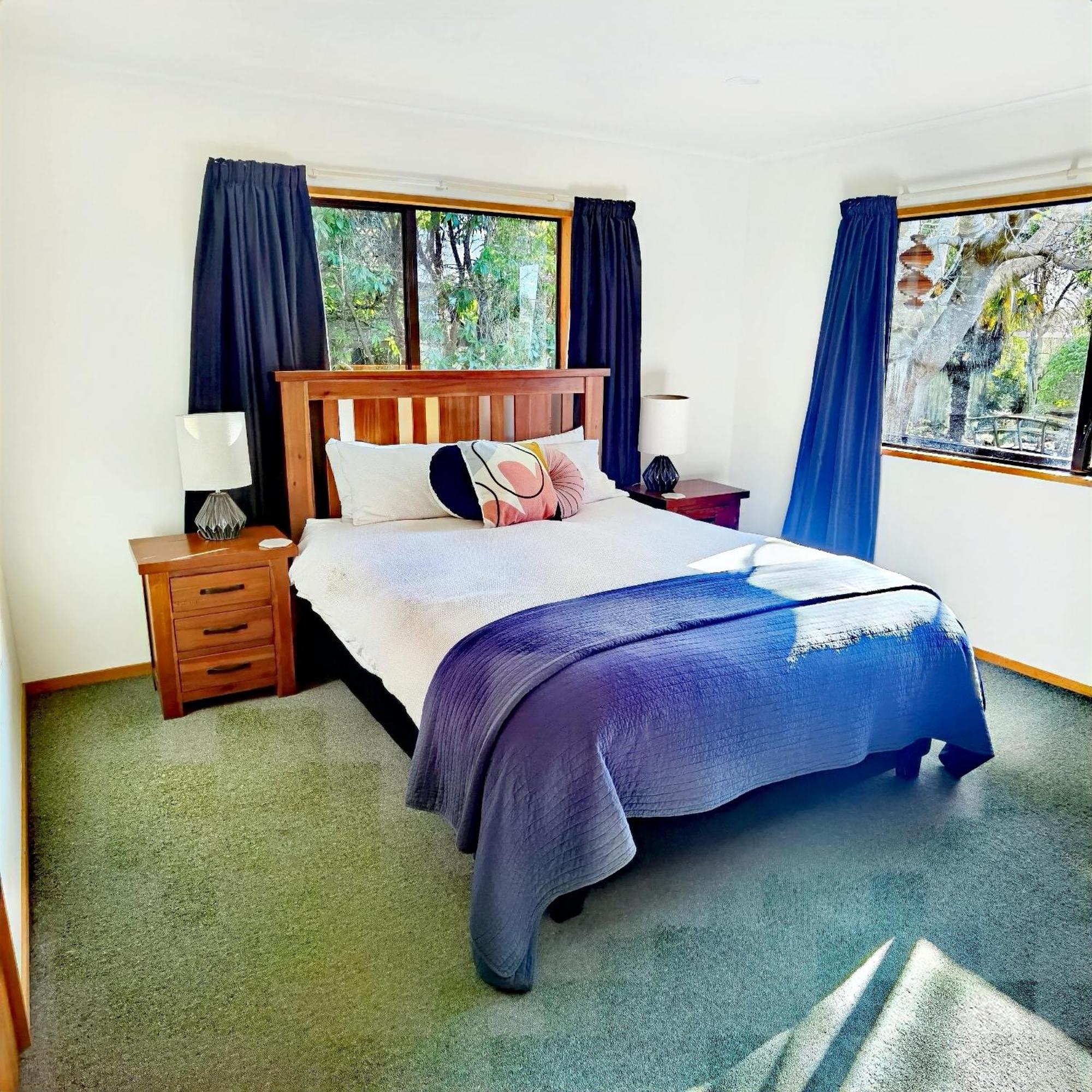 The Lancewoods Villa Te Anau Bagian luar foto